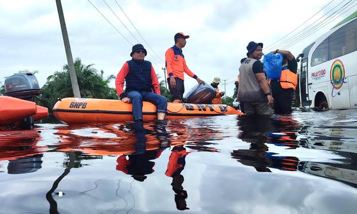 Riau Perpanjang Status Siaga Darurat Hidrometeorologi