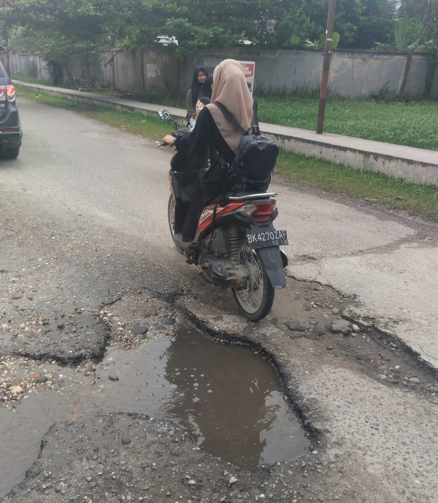 Mahasiswi Kecelakaan di Jalan Lingkungan Unri, Wakil Rektor II: Sudah Ditangani Rumah Sakit