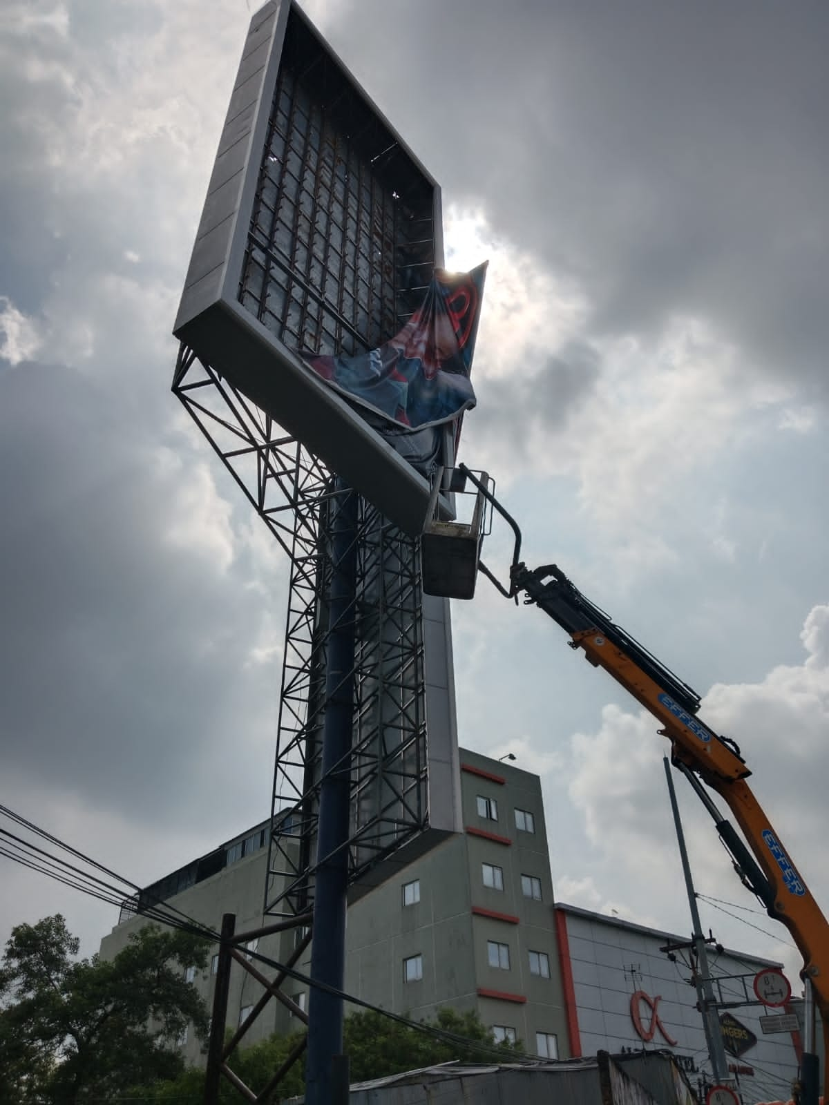 Iklan Rokok di Kawasan Tanpa Rokok di Pekanbaru Dicopot