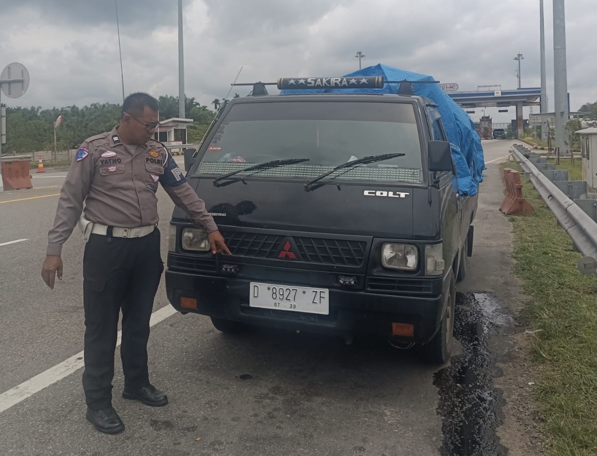 Mobil Angkut Durian Ditilang, Ini Alasan Sopir L300 Lawan Arus di Tol Permai