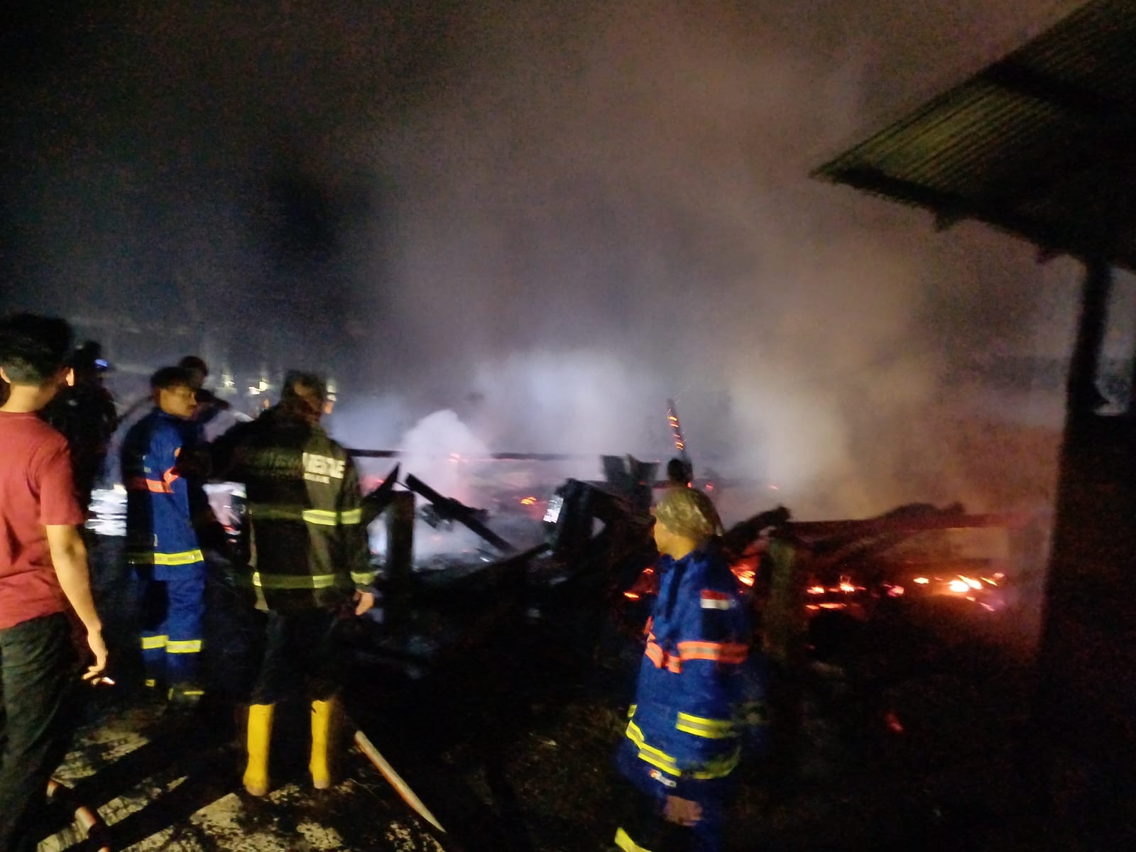 Empat Rumah Hangus Terbakar di Mempura