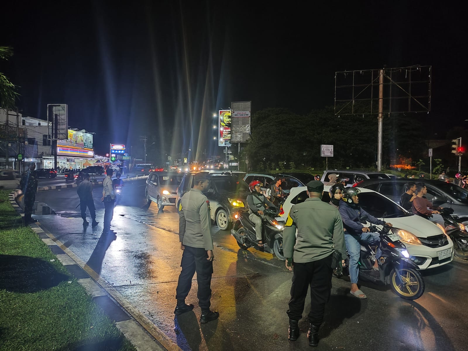 Terindikasi Balap Liar, Puluhan Pengendara Didata Polsek Bukit Raya