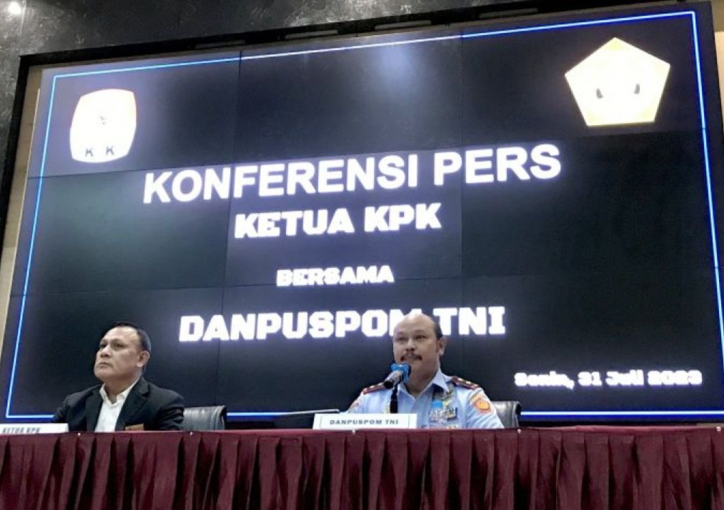 Ditetapkan Tersangka Kasus Suap, Puspom TNI Tahan Kepala Basarnas