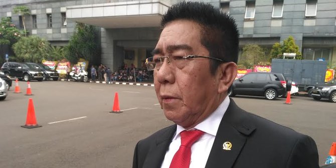 Politikus PDIP Laporkan Rocky Gerung dan Andi Arief ke Polisi