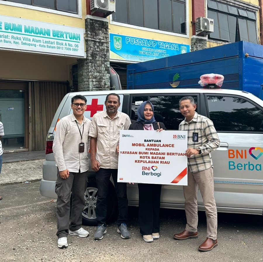 BNI Wilayah 02 Serahkan Bantuan Mobil Ambulans ke Yayasan Bumi Madani Bertuah