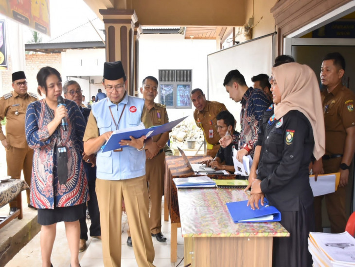 Ketua Observasi KPK Cek Langsung Dokumen Pemdes Pulau Gadang Kampar