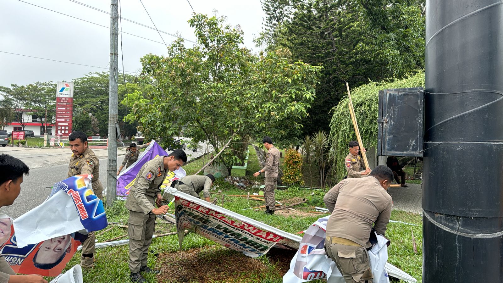 Masa Tenang, Alat Peraga Kampanye Pilkada Pekanbaru Dicopot