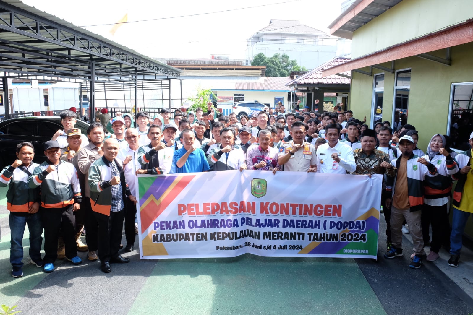Meranti Lepas Kontingen Popda XVII Riau, Plt Bupati Asmar: Harumkan Nama Daerah