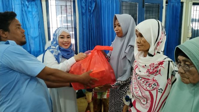 Sambut Ramadan, TP PKK Meranti Salurkan Bantuan kepada Masyarakat Kurang Mampu