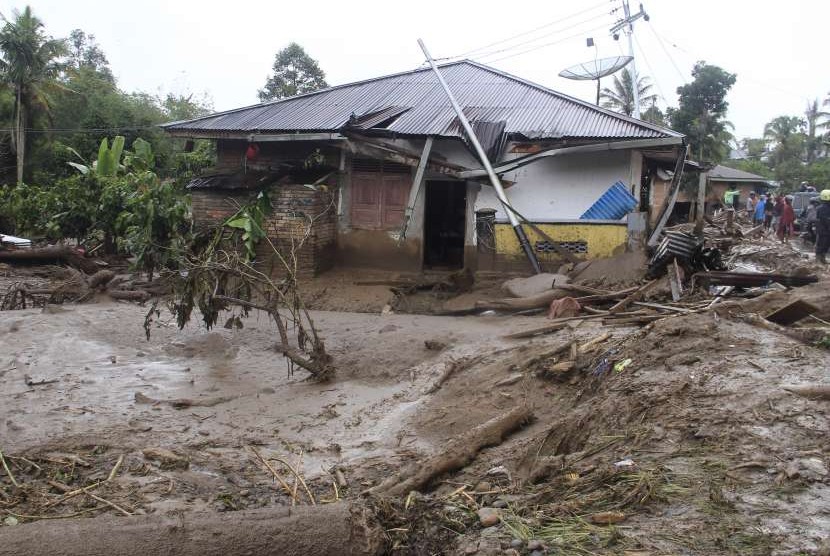 Korban Meninggal Akibat Banjir Bandang di Tanah Datar Bertambah   