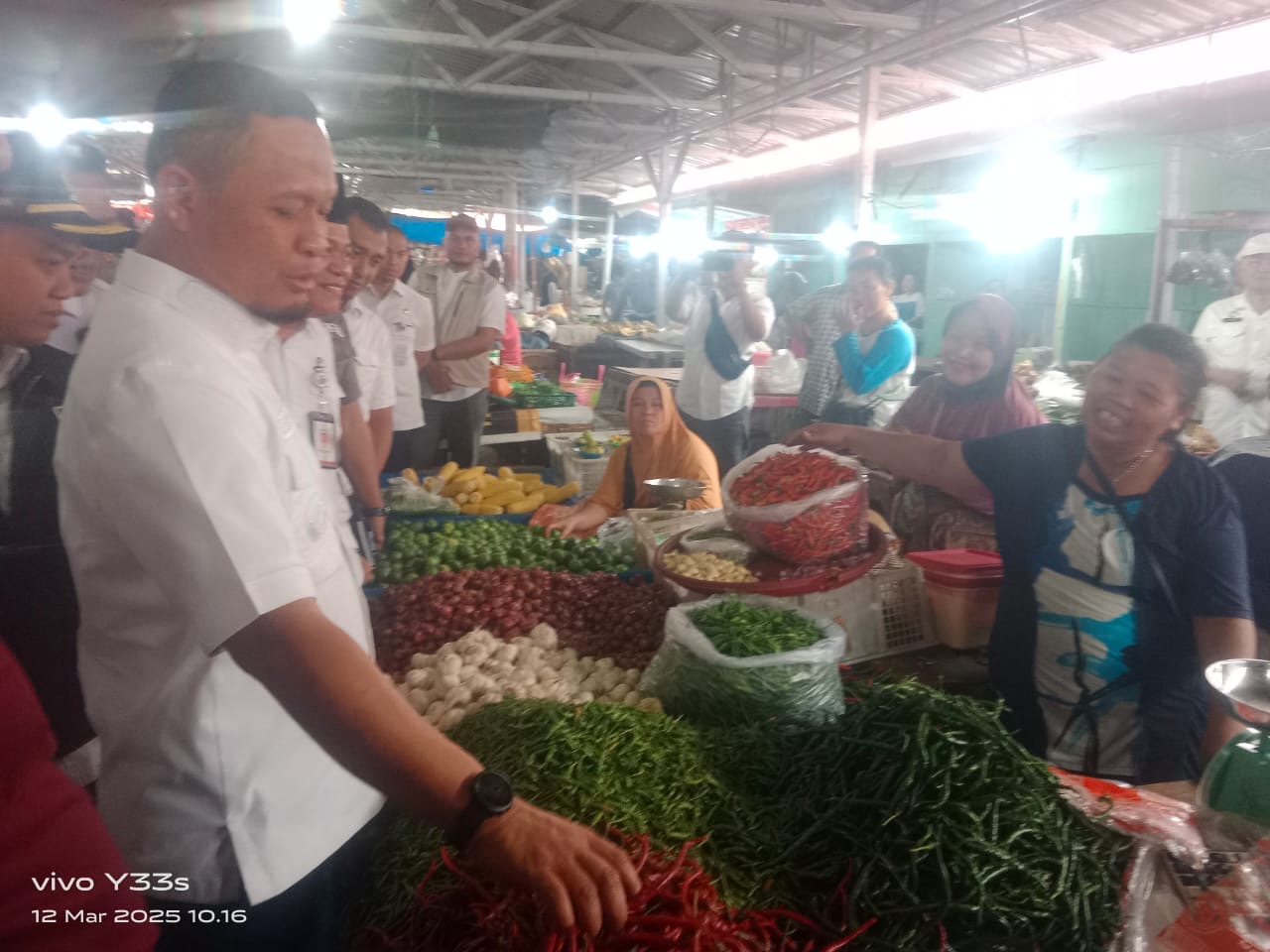 Wako Agung Nugroho Datangi Pasar Cikpuan: Harga Barang dan Pangan tak Ada Kenaikan