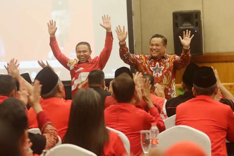 PDIP Perkenalkan Pasangan Abdul Wahid-SF Hariyanto untuk Pilgubri 2024