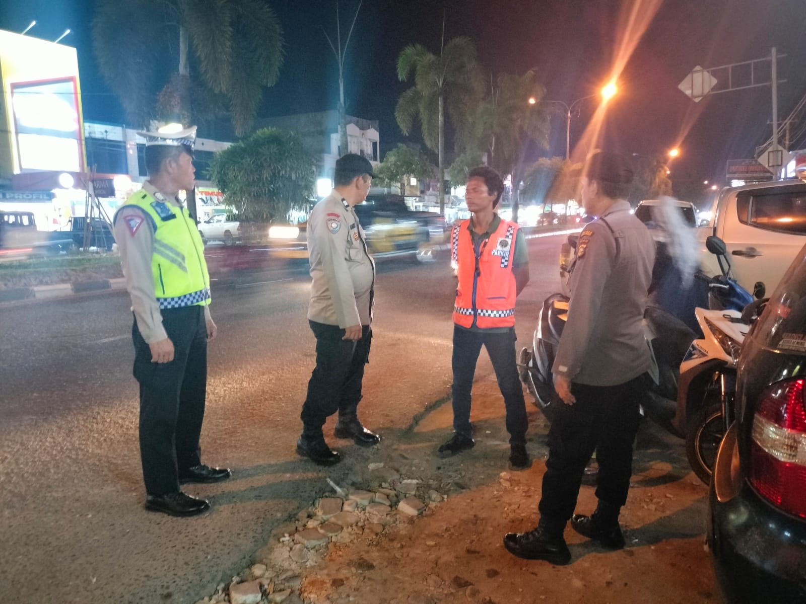 Polsek Pangkalan Kerinci Jaga Kamtibmas pada Malam Hari