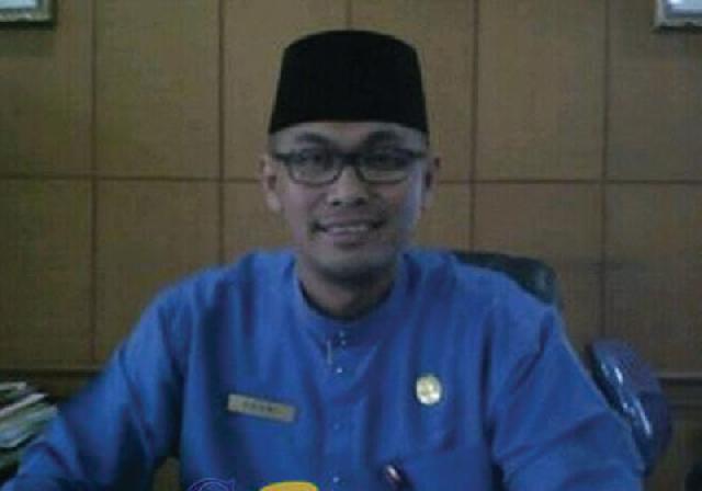 Tarik Menarik Calon Sekwan Riau