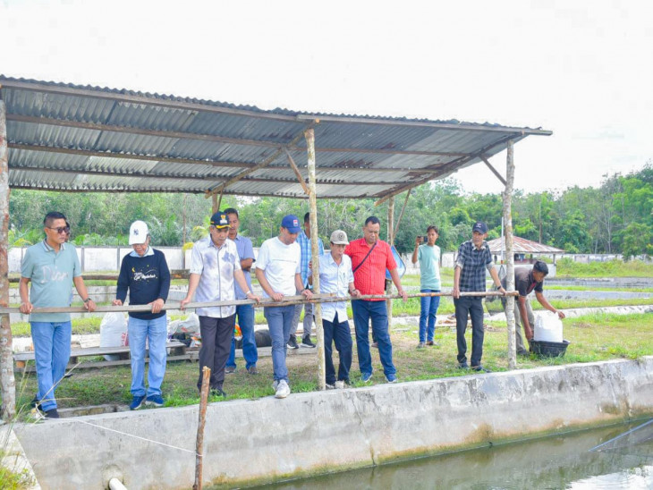 Pj Bupati Kampar Kunjungi BBI Sipungguk dan UPT Budidaya Perikanan Tibun