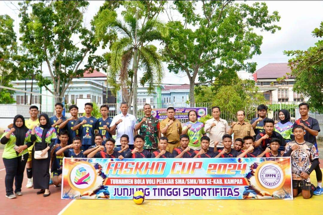 16 Tim Bertanding di Turnamen Voli Tingkat SMA di Kampar