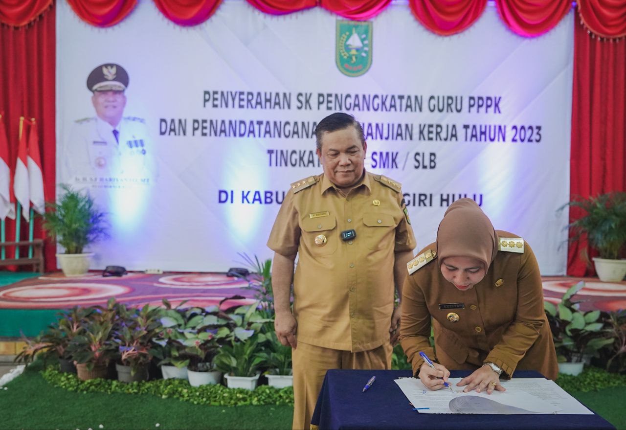 Pemprov Riau dan Pemkab Inhu Teken Kesepakatan Hibah Barang