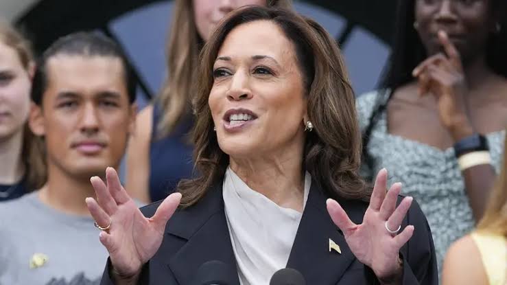 Kamala Harris Tolak Debat dengan Donald Trump