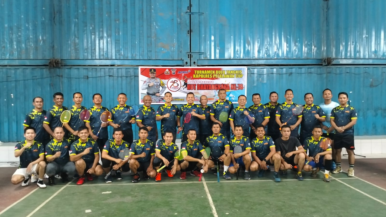 34 Perserta Turnamen Badminton Perebutkan Piala Kapolres Pelalawan