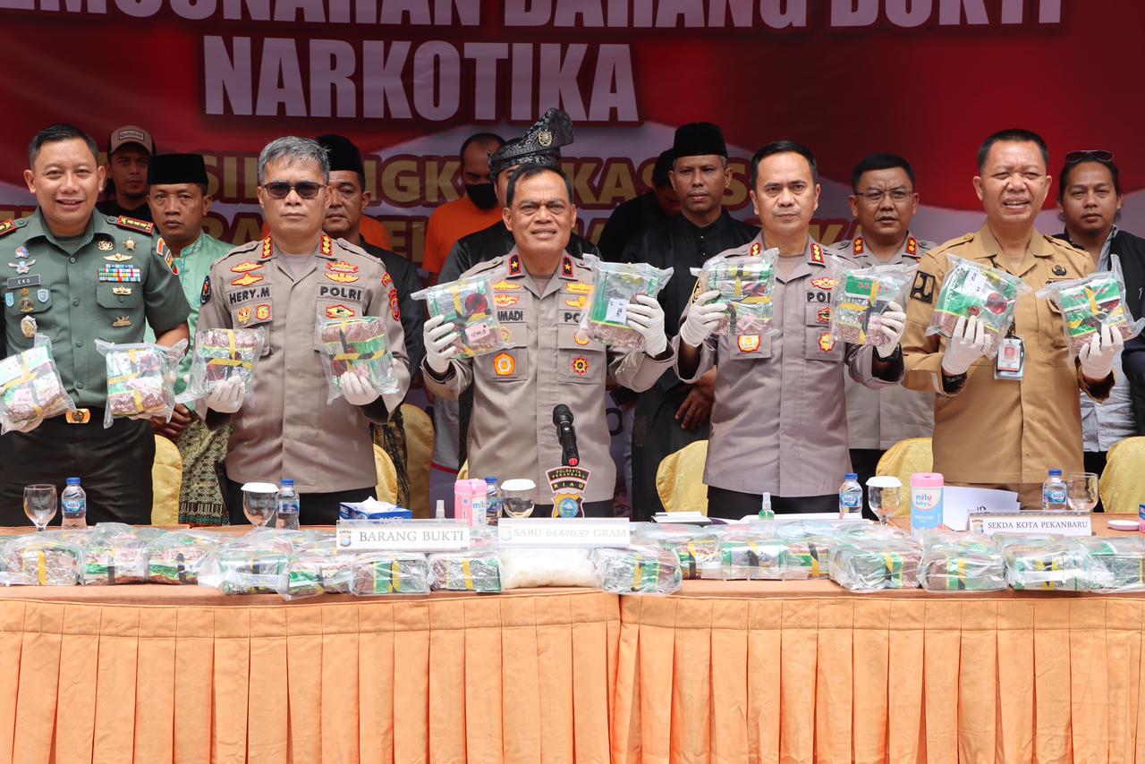 Satresnarkoba Polresta Pekanbaru Sita 65 Kg Sabu, Peredaran Jaringan Internasional
