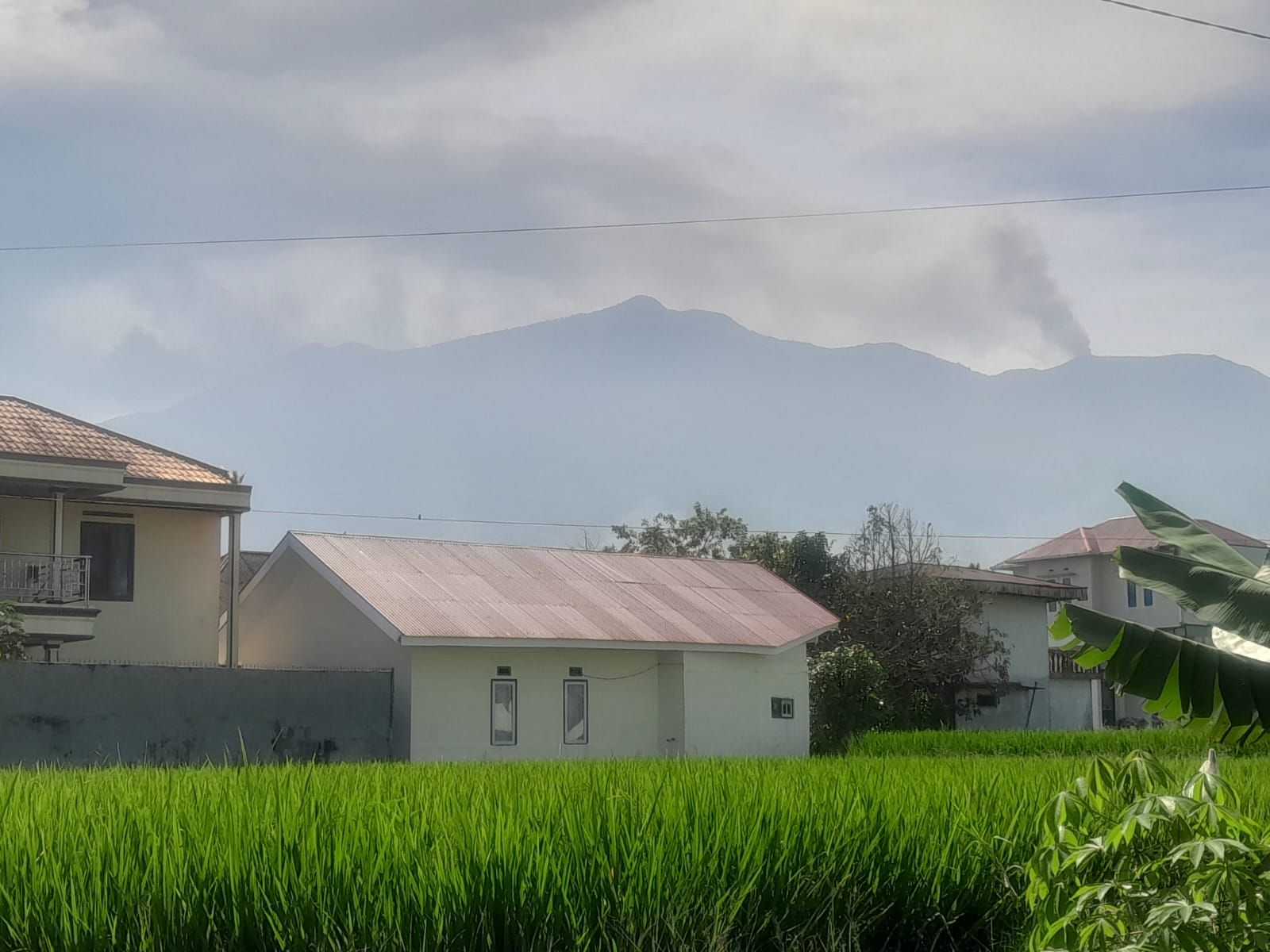 Marapi Erupsi, Ini Arah Sebaran Abu