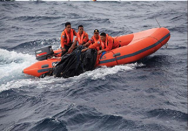 Tiga Penumpang KM Bahari Tenggelam Belum Ditemukan