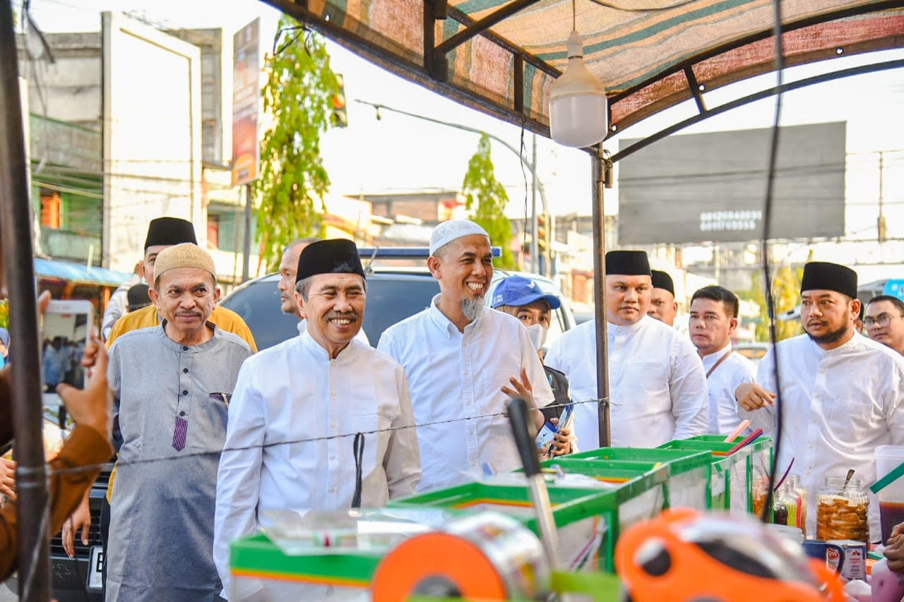 Paisal  Dampingi Gubri Syamsuar Safari Ramadan di Dumai