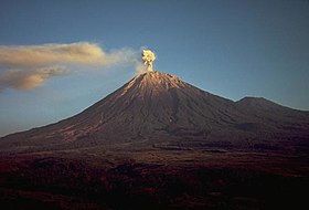 Gunung Semeru Erupsi Enam Kali Hari Ini 