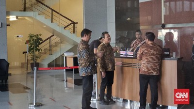 KPK Periksa Menteri Kelautan dan Perikanan Sakti Wahyu