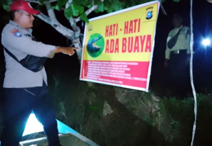 Polres Rohil Gencar Pasang Spanduk Bahaya Buaya