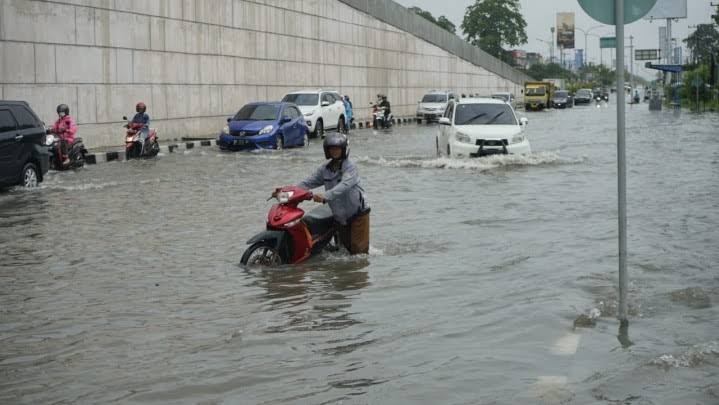 Warga Terdampak Banjir Dapat Pelayanan Kesehatan Gratis dari Diskes Pekanbaru