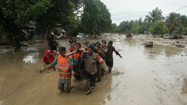 Korban Tewas Banjir Luwu Utara Menjadi 21 Orang