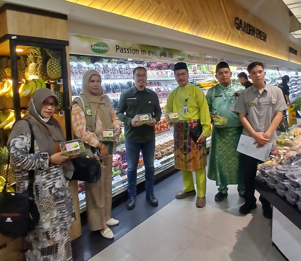 Pemprov Riau Cek Intensif Anggur Shine Muscat