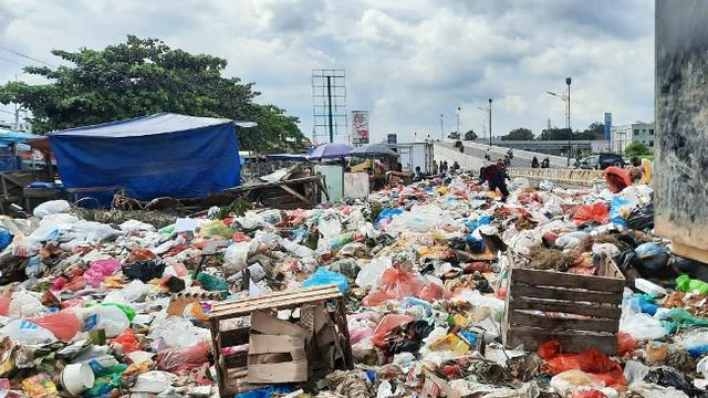 Pengelolaan Sampah di Pekanbaru di 2025 Tetap Sistem Swastanisasi