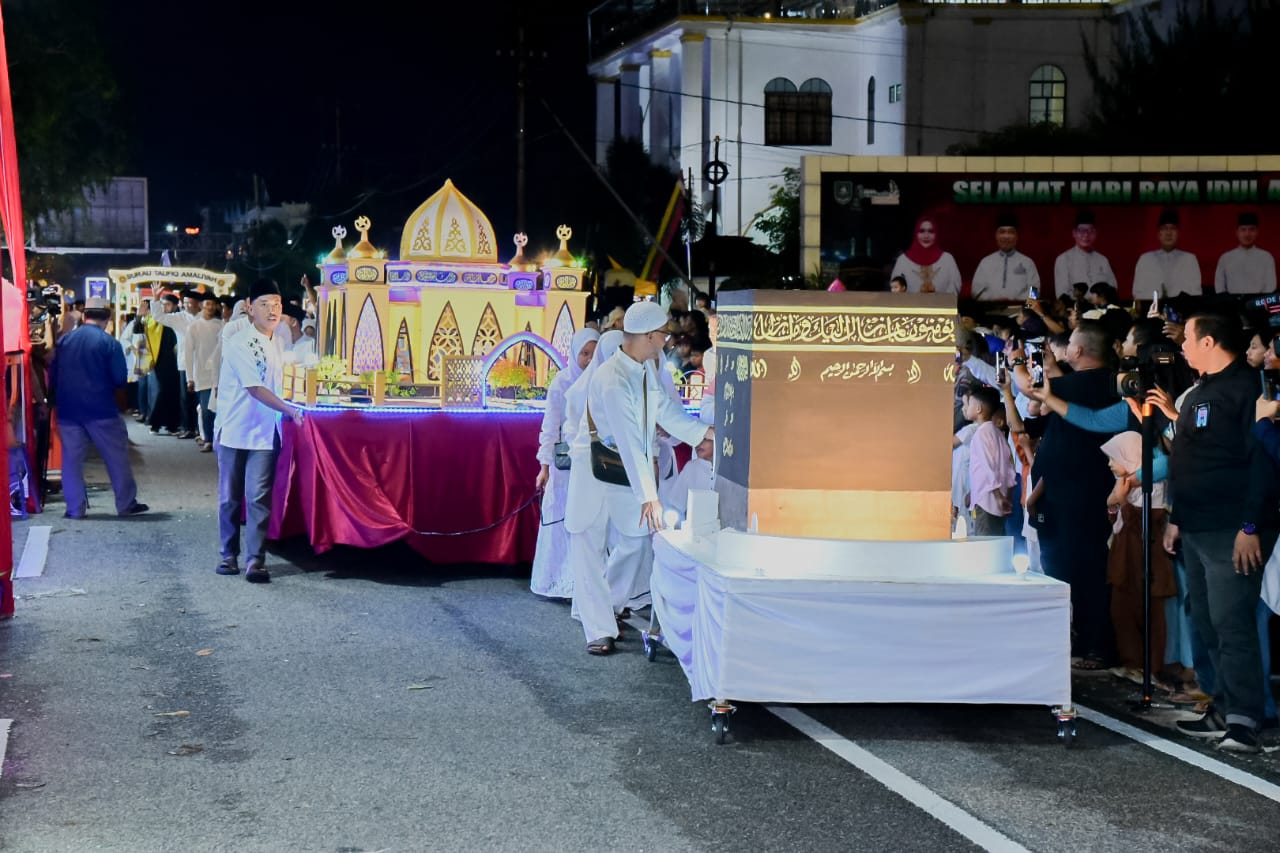 Meriah Pawai Takbir Gerobak Hias Pemkab Bengkalis