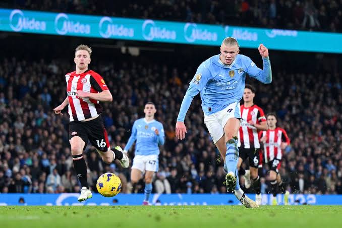 Haaland 2 Gol, Man City Menang Lawan Brentford