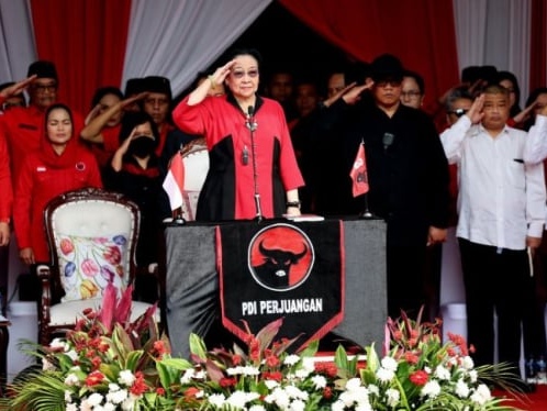 Megawati Upacara HUT ke-79 RI di Sekolah Partai PDIP