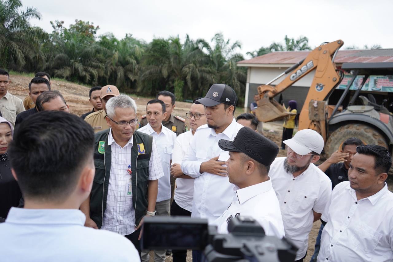 Pola Sharing dengan Perusahaan, Gubri Wahid Tuntaskan Perbaikan Jalan Kelayang