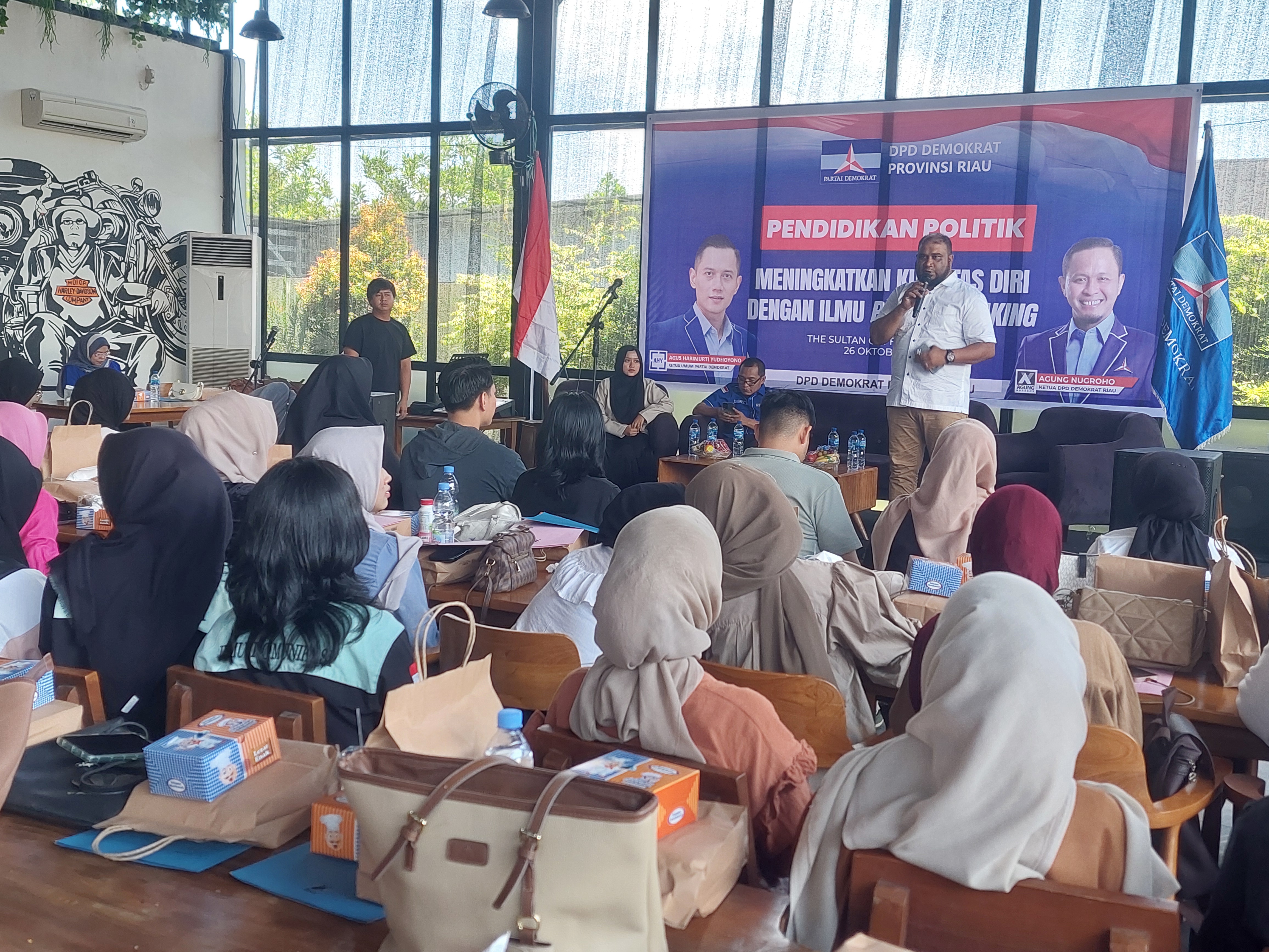 DPD Demokrat Riau Taja Pendidikan Politik Bagi Mahasiswa