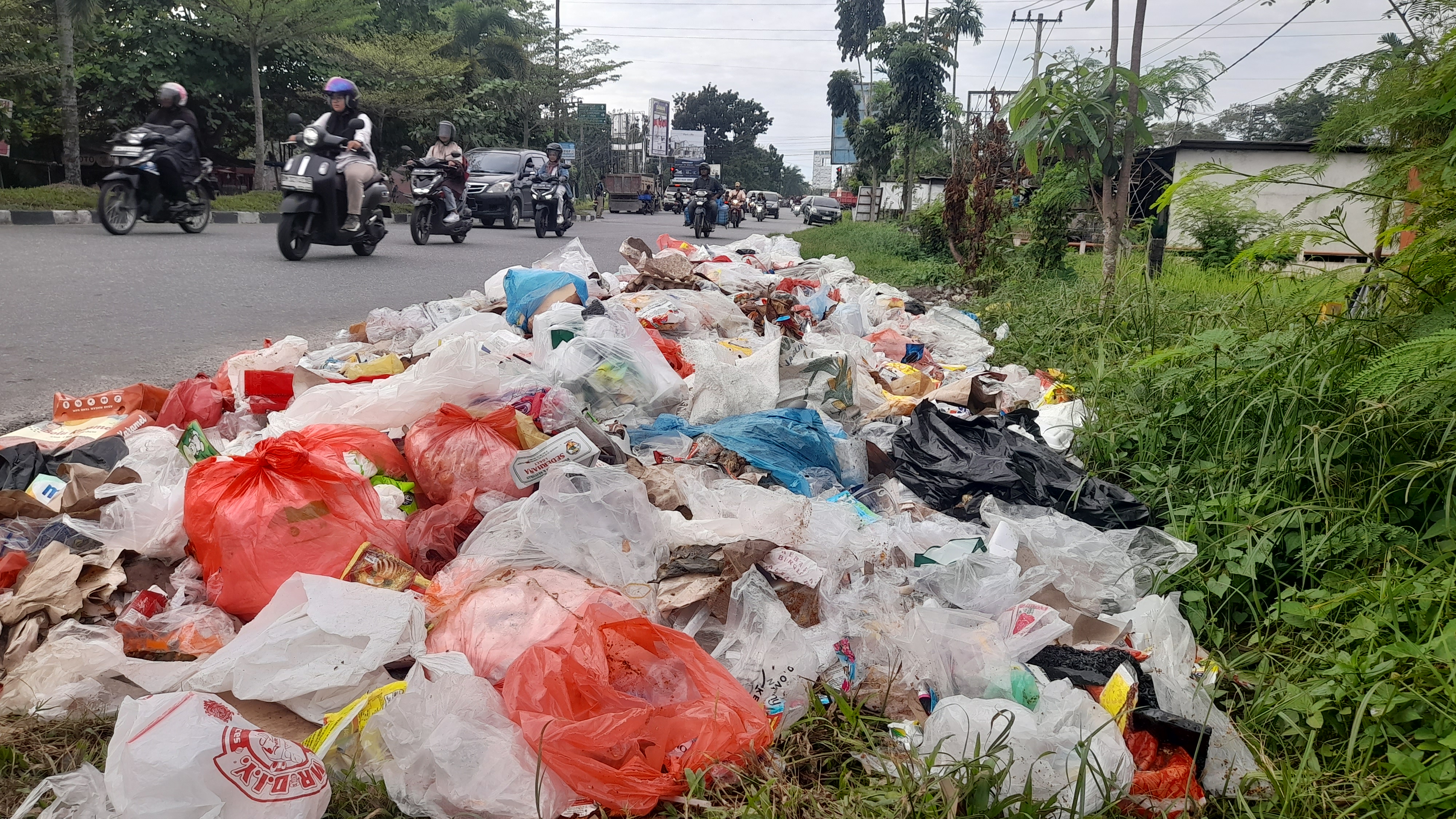 Fraksi NasDem Minta Akhiri Kontrak Swastanisasi Sampah