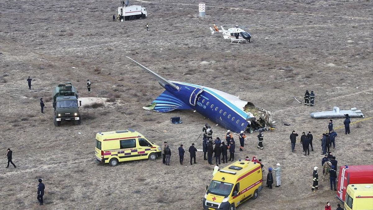 Azerbaijan Airlines Jatuh di Kazakhstan