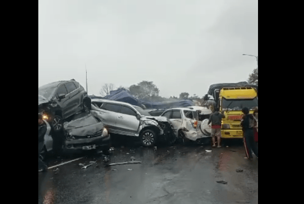 Satu Meninggal Dunia, Berikut Daftar Korban Laka Beruntun KM 92 Tol Cipularang