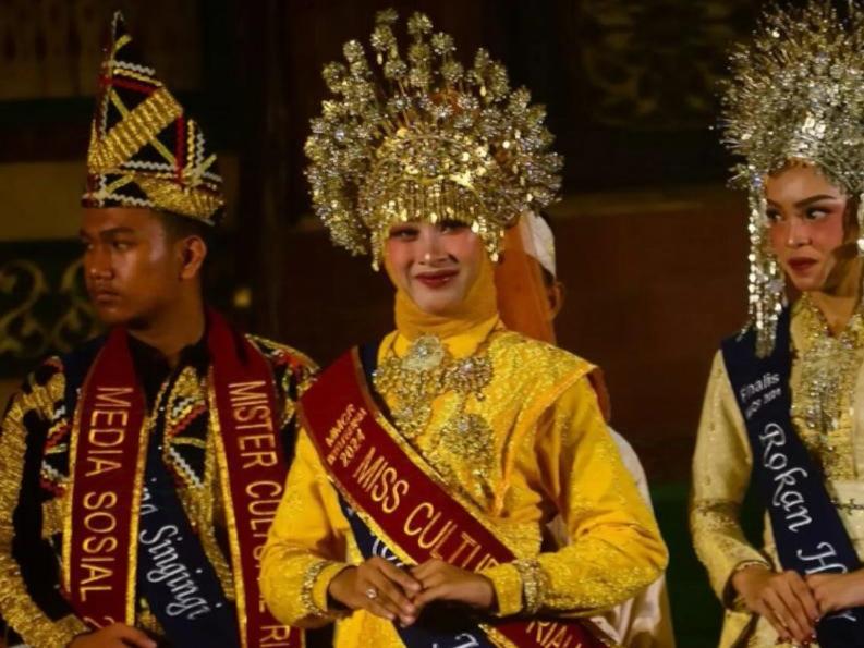 Siswi MAN 1 Rohil Jadi Miss Cultural Riau 2024