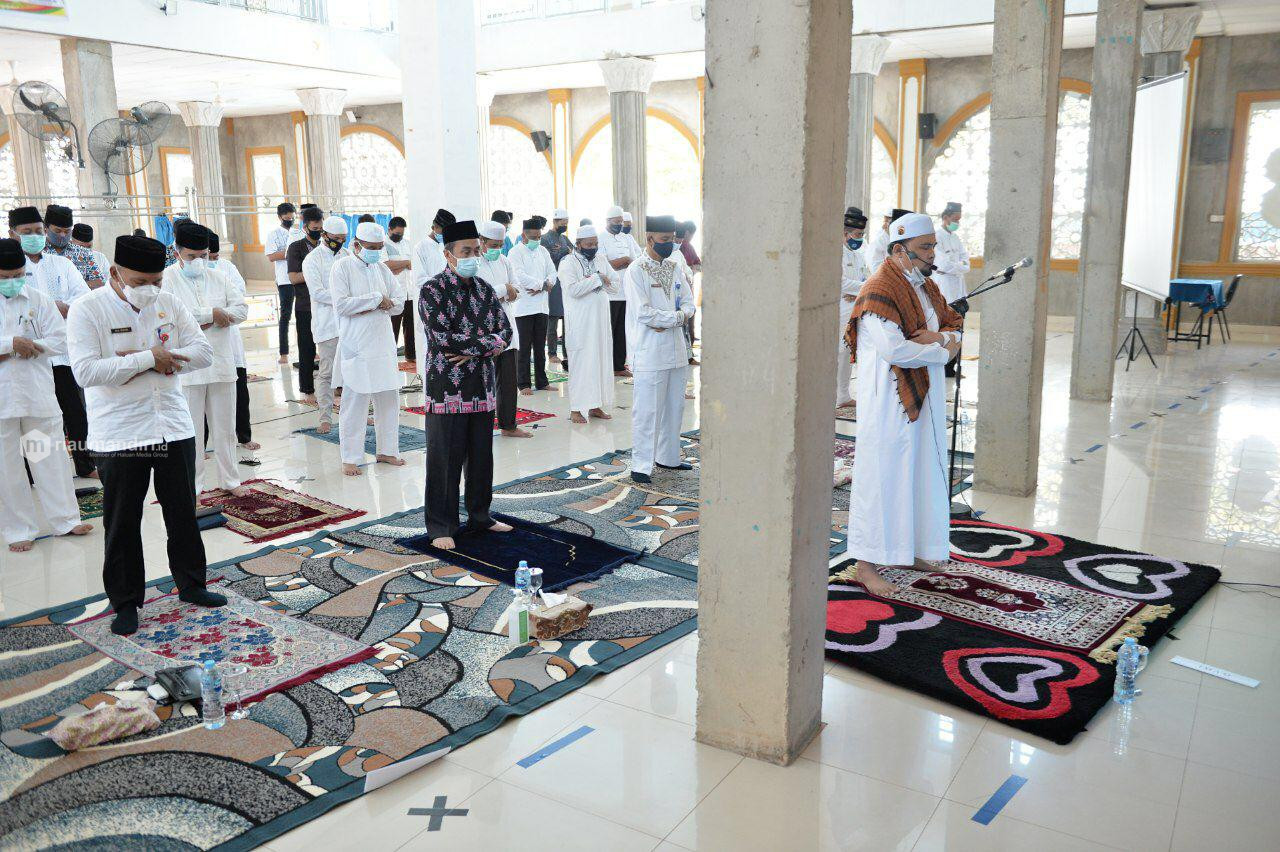 Gubri Bersama Pelajar Riau Salat Hajat Mohon Dihilangkan Wabah Covid-19