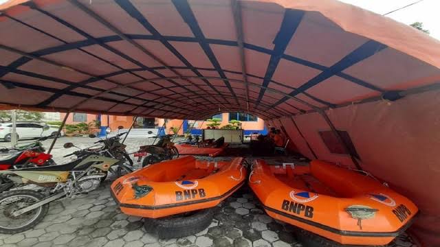 BPBD Pekanbaru Siagakan Perahu Karet Hingga Tenda Pengungsian