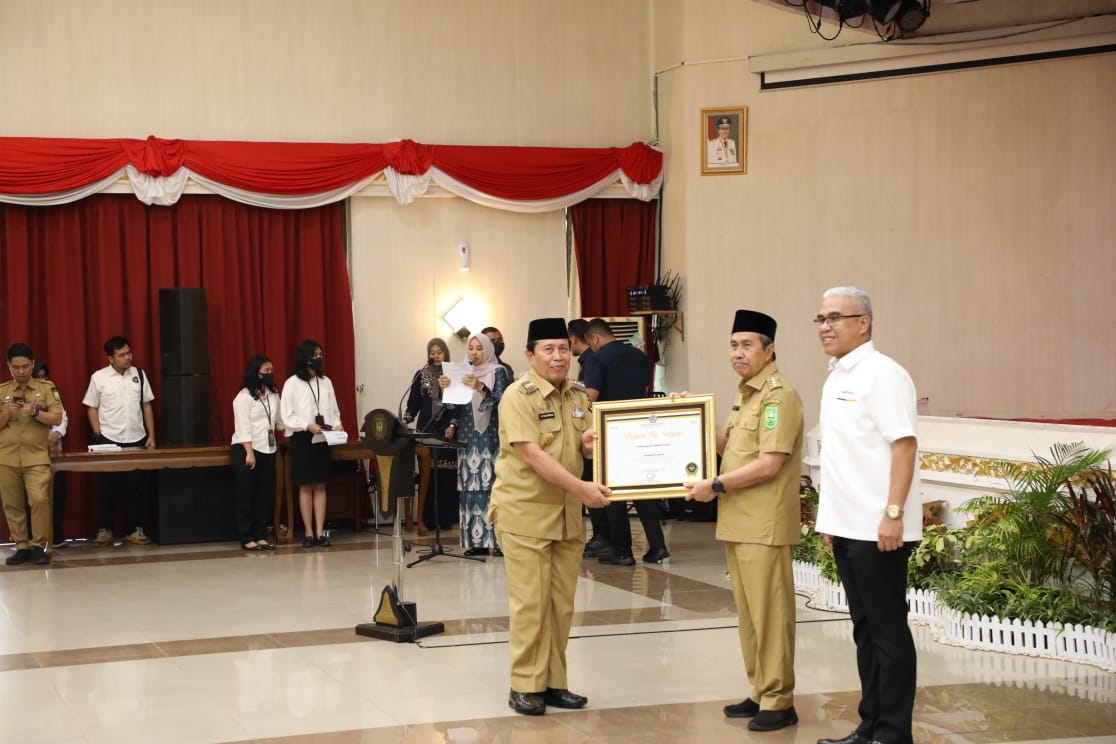 Bupati Rohul Terima Penghargaan Anugerah Treasury Award dari DJPb Riau