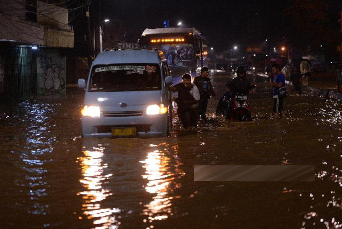 Bidara Cina Jakarta Timur Terendam Banjir 1,4 Meter