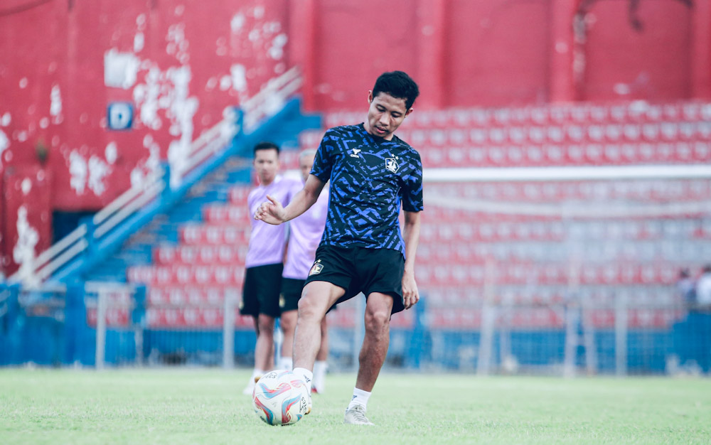 Evan Dimas Dilepas Persik Kediri