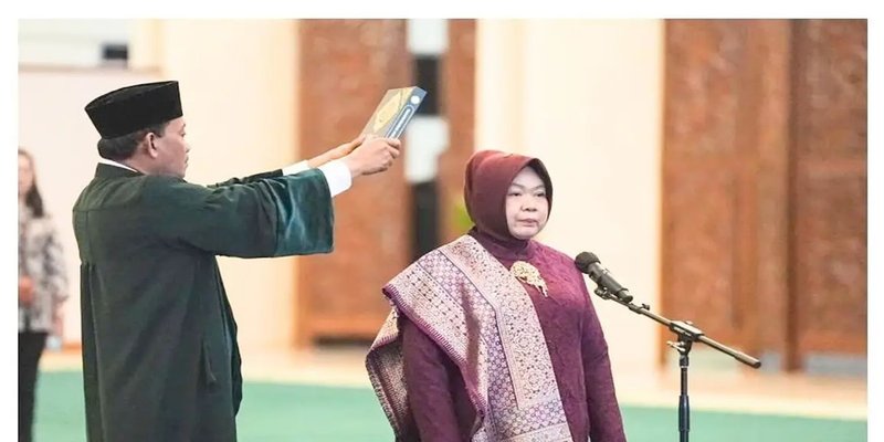 Siti Fauziah, Wanita Pertama Jabat Sekjen MPR RI