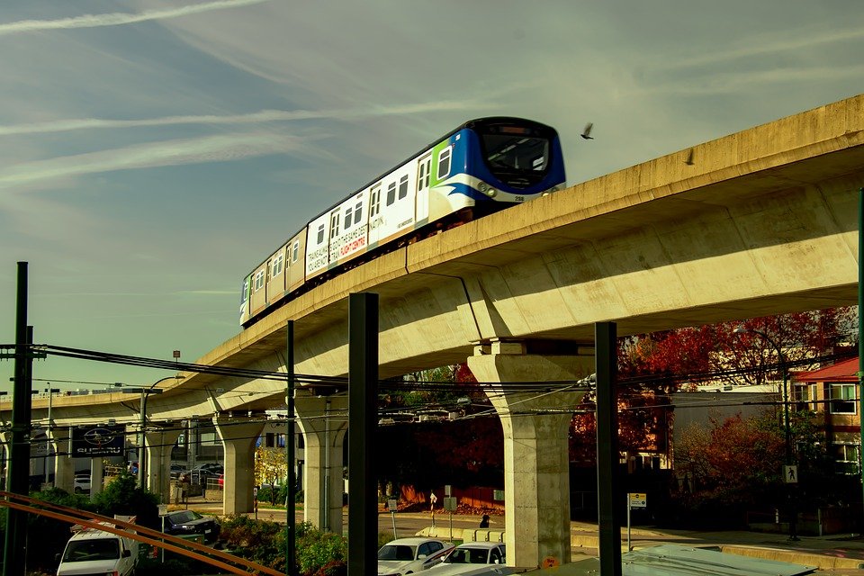 LRT di Jakarta Saling Tabrak, Warga Dengar Suara Dentuman Keras